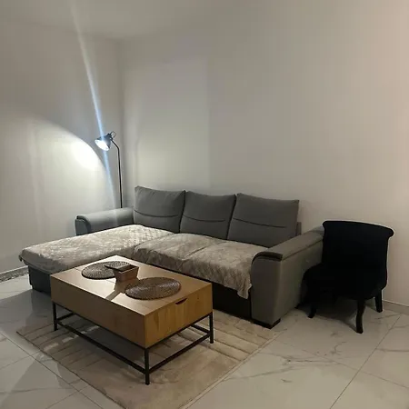 Apartment Hyper-central In *